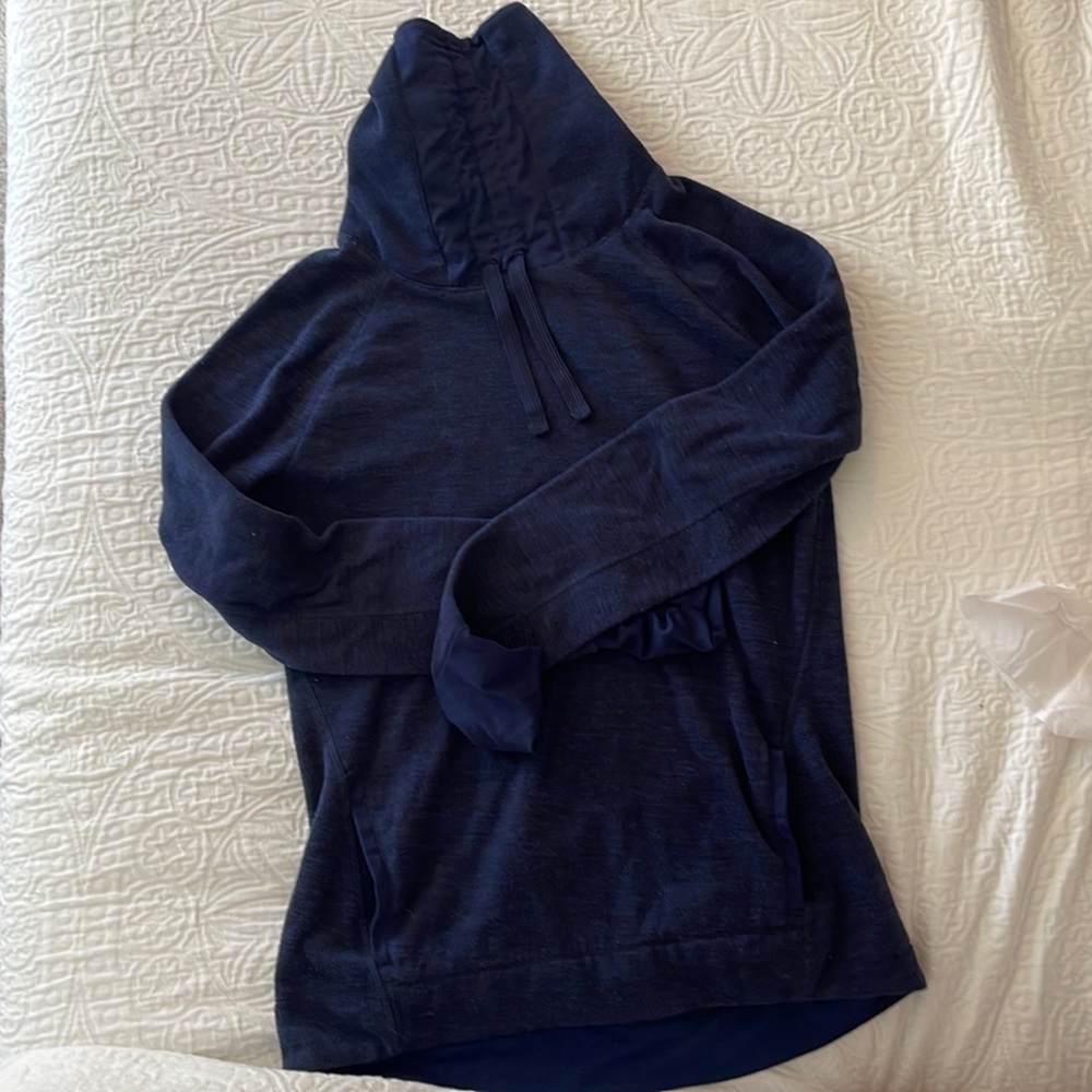 Old Navy fleece pullover